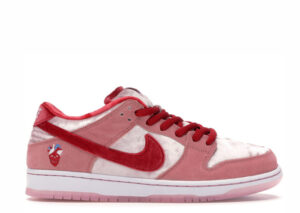 Nike SB Dunk Low StangeLove