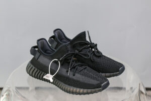 Yeezy Boost 350 V2 Onyx