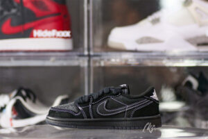 Travis Scott x Jordan 1 Retro Low OG SP Black Phantom Kid